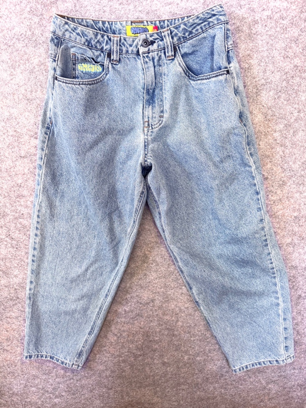 Empyre baggy skate jeans featuring embroidered branding - Size 28 (A228)